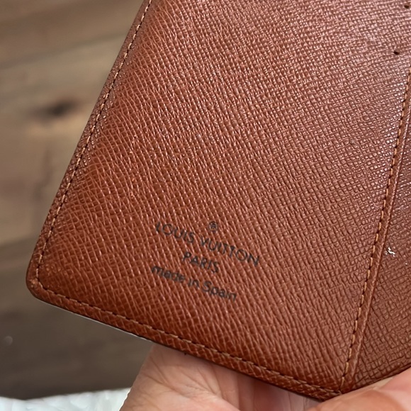 Louis Vuitton PM Agenda - Picture 7 of 14